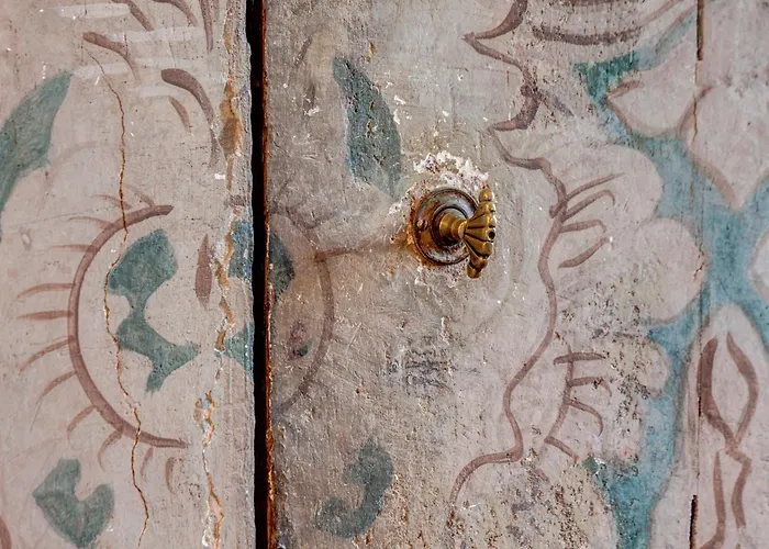 Palestro By Mamo Floransa